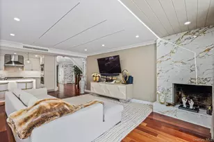 80 Knolls Dr N, Manhasset Hills, NY 11040 - Photo 8
