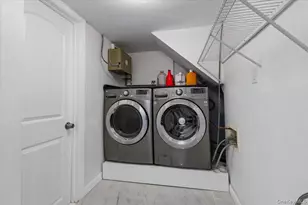 34-35 Jordan St, Flushing, NY 11358 - Photo 24