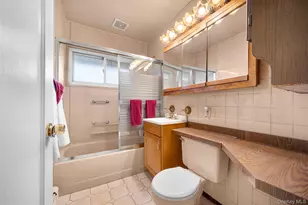 60 Flamingo Rd, Levittown, NY 11756 - Photo 24