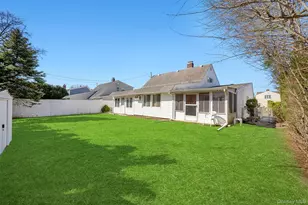 60 Flamingo Rd, Levittown, NY 11756 - Photo 44