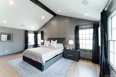 194 Whitehall Boulevard, Garden City, NY 11530 - Photo 16