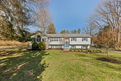 20 Dale Road, Airmont, NY 10952 - Photo 1