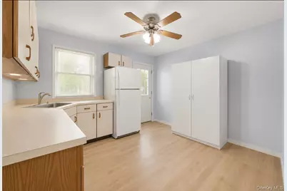 1840 Maurice Avenue, East Meadow, NY 11554 - Photo 16