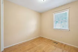1840 Maurice Ave, East Meadow, NY 11554 - Photo 14