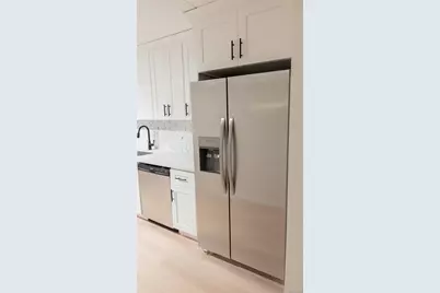 100 Clinton Avenue #2E, Mineola, NY 11504 - Photo 8