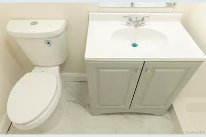 100 Clinton Avenue #2E, Mineola, NY 11504 - Photo 20