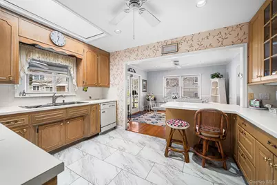 168 Park Avenue, Harrison, NY 10528 - Photo 12
