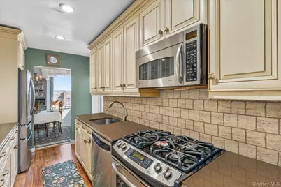 18-50 211th Street #6H, Bayside, NY 11360 - Photo 10