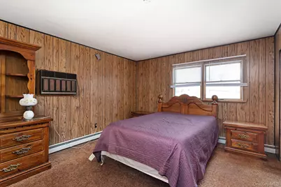 230 Yoakum Avenue, Farmingdale, NY 11735 - Photo 12