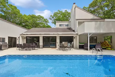 18 Quail Run, Hampton Bays, NY 11946 - Photo 6