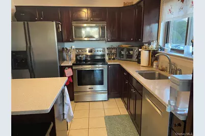 262 Richard Court, Pomona, NY 10970 - Photo 2