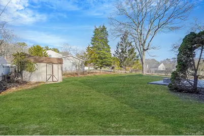 426 Lucerne Avenue, Shirley, NY 11967 - Photo 36