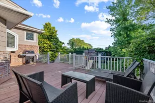 1055 Lawrence Ct, Woodmere, NY 11581 - Photo 32