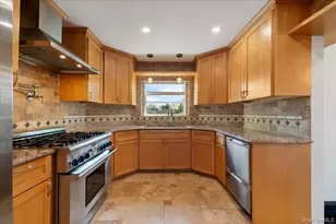 1055 Lawrence Ct, Woodmere, NY 11581 - Photo 10