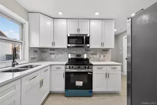 249-30 147th Rd, Rosedale, NY 11422 - Photo 16