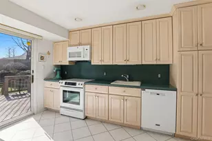 15 5th Pl, Syosset, NY 11791 - Photo 8