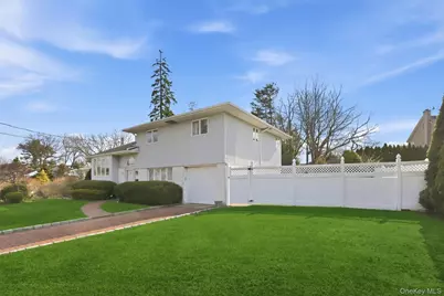 15 5th Place, Syosset, NY 11791 - Photo 2