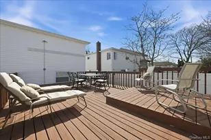 3671 Bayview St, Seaford, NY 11783 - Photo 28