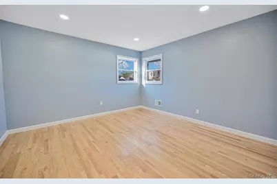 253 Meyer Avenue, Valley Stream, NY 11580 - Photo 14