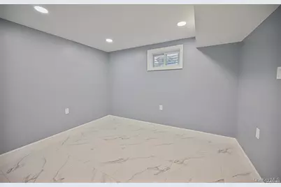 253 Meyer Avenue, Valley Stream, NY 11580 - Photo 24