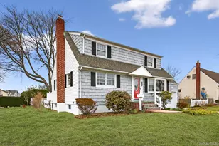 4072 Maywood Dr, Seaford, NY 11783 - Photo 30