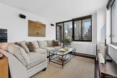 343 E 74th Street #15D, New York, NY 10021 - Photo 2