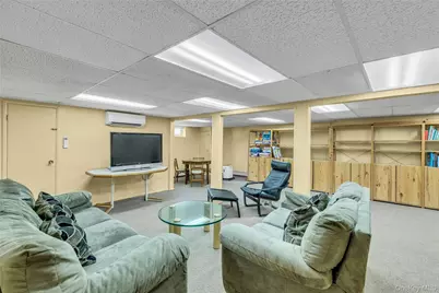 132 Washington Avenue, Plainview, NY 11803 - Photo 20