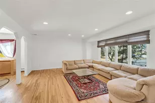 132 Washington Ave, Plainview, NY 11803 - Photo 6