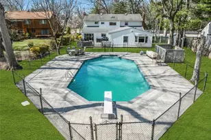 132 Washington Ave, Plainview, NY 11803 - Photo 42