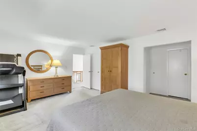 132 Washington Avenue, Plainview, NY 11803 - Photo 24