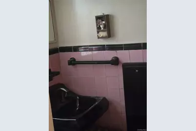 89-12 Rutledge Avenue, Glendale, NY 11385 - Photo 12