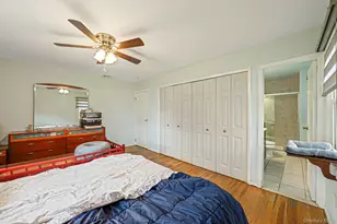 16 Manchester Ln, Stony Brook, NY 11790 - Photo 14