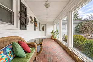 16 Manchester Ln, Stony Brook, NY 11790 - Photo 4