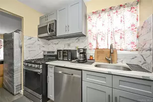 135-07 223rd St, Springfield Gardens, NY 11413 - Photo 14
