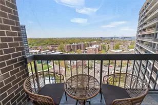 2 Bay Club Dr, Bayside, NY 11360 - Photo 16