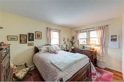 19 Harvard Road, Shoreham, NY 11786 - Photo 12