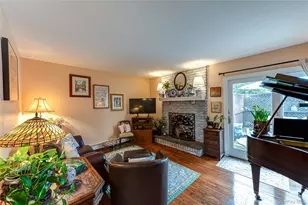 19 Harvard Rd, Shoreham, NY 11786 - Photo 8