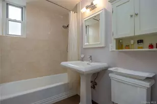 9 Midland Gardens, Bronxville, NY 10708 - Photo 14