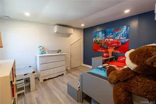 27 E Lincoln Ave, Massapequa, NY 11758 - Photo 10