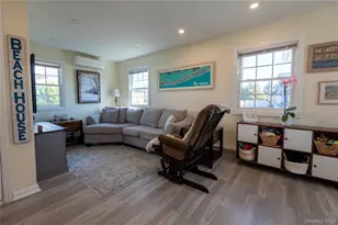 27 E Lincoln Ave, Massapequa, NY 11758 - Photo 4