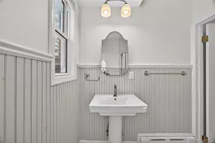 121 Morris Ave, Rockville Centre, NY 11570 - Photo 26