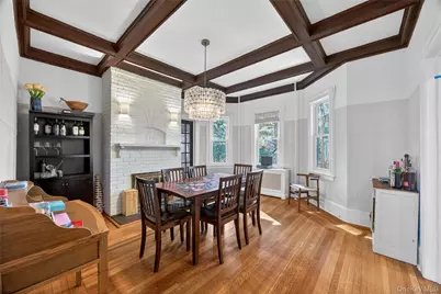 121 Morris Avenue, Rockville Centre, NY 11570 - Photo 14