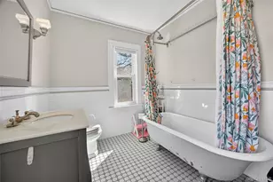 121 Morris Ave, Rockville Centre, NY 11570 - Photo 36