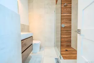 1 Holly Ct, Miller Place, NY 11764 - Photo 14