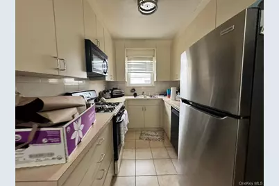 1374 Gillespie Avenue, Bronx, NY 10461 - Photo 4