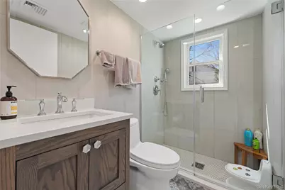 930 Smith Lane, Hewlett, NY 11598 - Photo 26