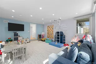 930 Smith Ln, Hewlett, NY 11598 - Photo 24