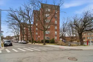 6692 Selfridge St, Forest Hills, NY 11375 - Photo 2