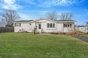 35 Betsy Dr, West Sayville, NY 11796 - Photo 2