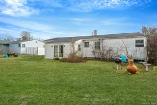 35 Betsy Dr, West Sayville, NY 11796 - Photo 6